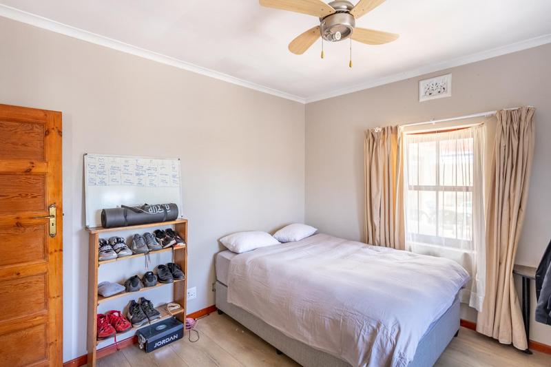 8 Bedroom Property for Sale in Pinelands Western Cape